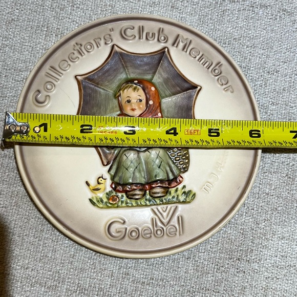 Hummel 1978 Collectors Club Member Plate - Picture 5 of 6